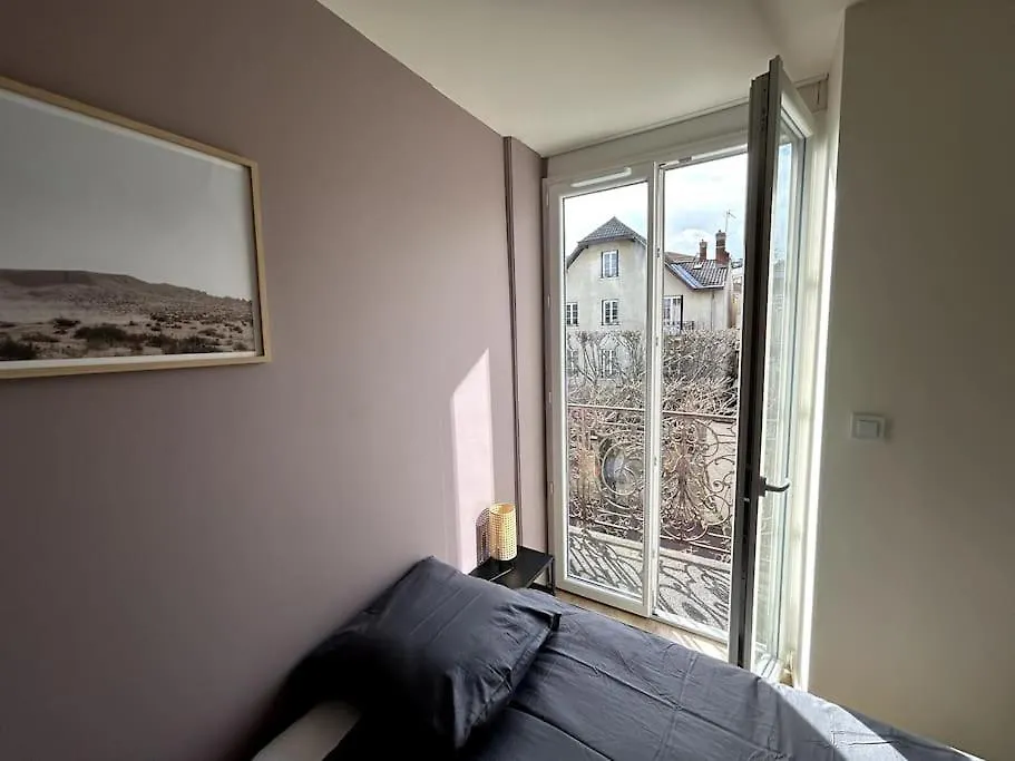 Appartement Lumineux En Centre-Ville / Proche Gare サン・シャモン