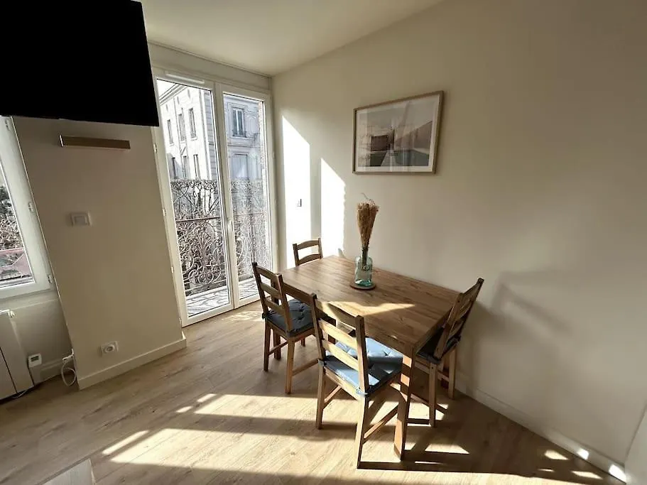 Appartement Lumineux En Centre-Ville / Proche Gare サン・シャモン 0*,