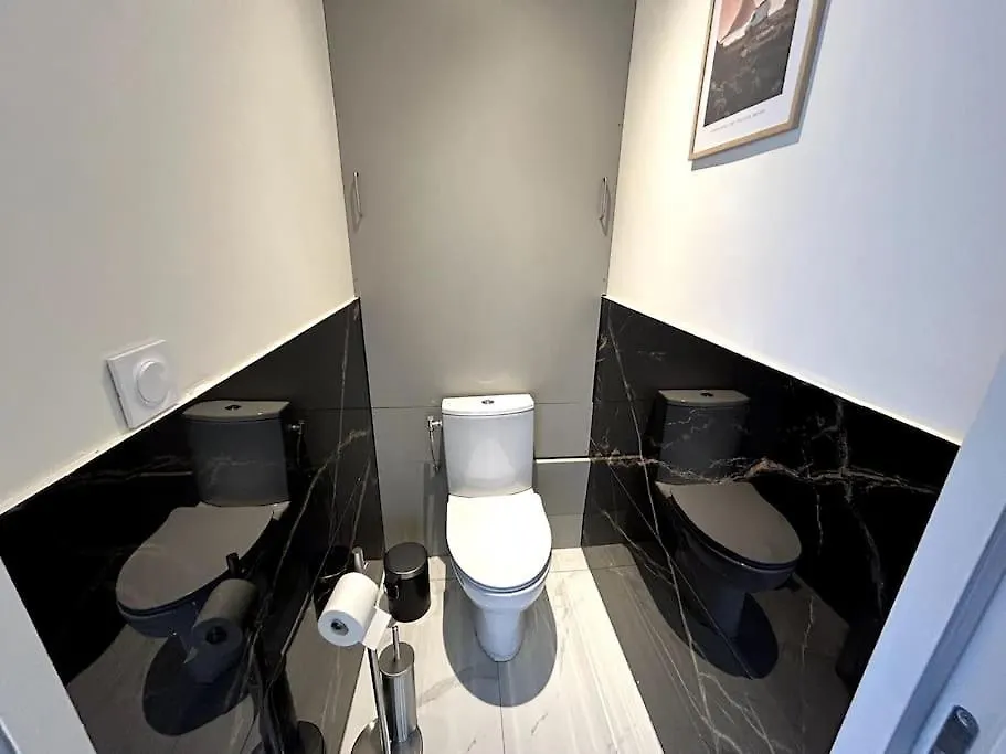 Appartement Lumineux En Centre-Ville / Proche Gare Saint-Chamond 0*,  France