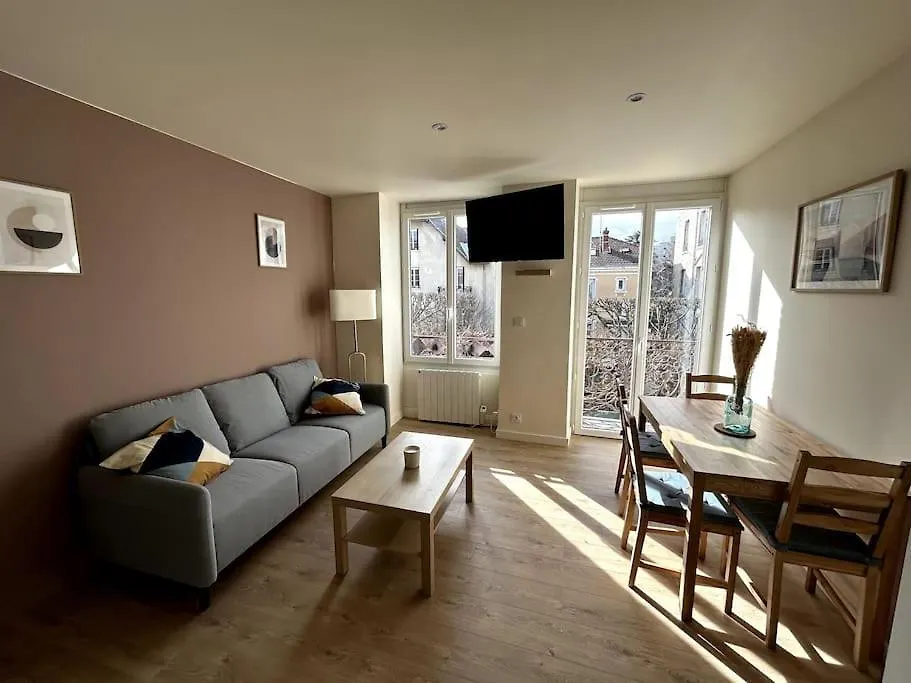 Appartement Lumineux En Centre-Ville / Proche Gare Saint-Chamond